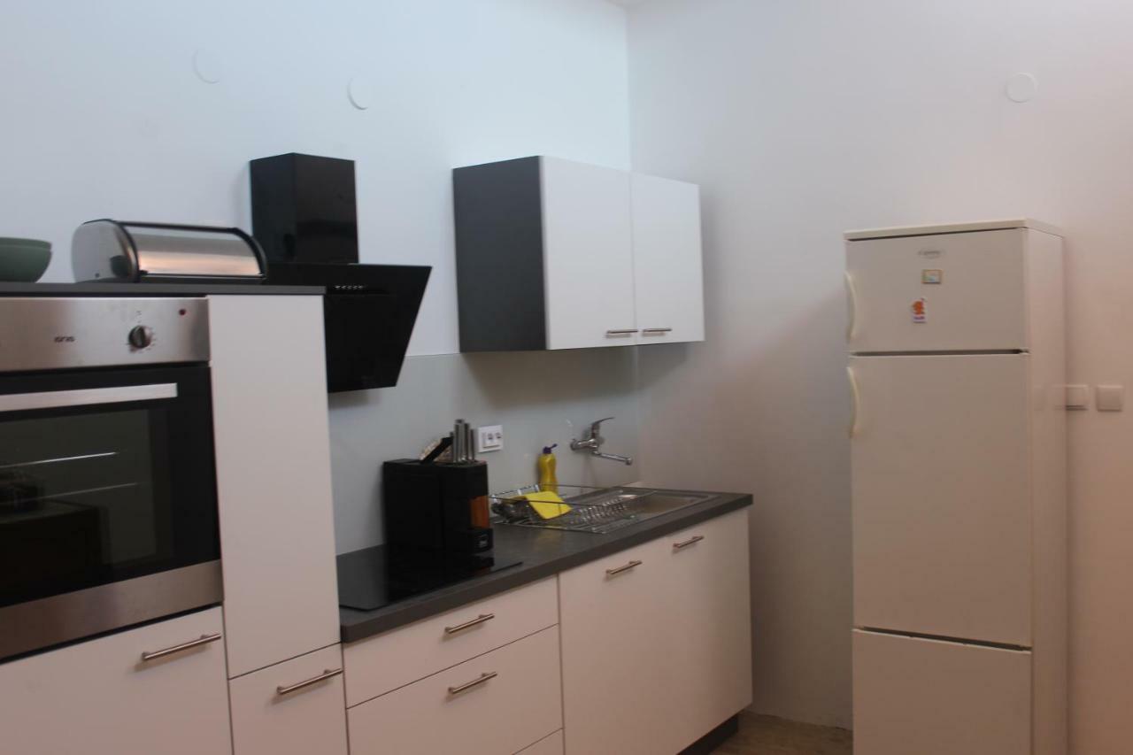 Apartman Koralj Lägenhet Pula Exteriör bild
